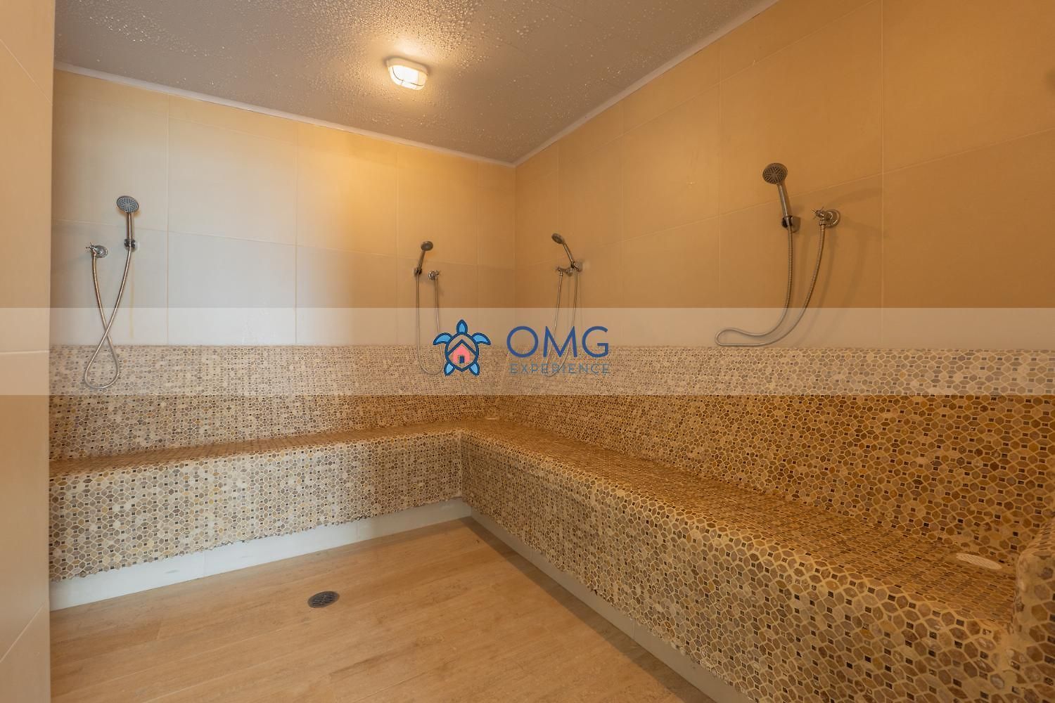 Cómoda Con Dos Camas Queen Piscina Cb1031